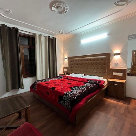 Hotel Premier Mall Road Manali Exterior photo