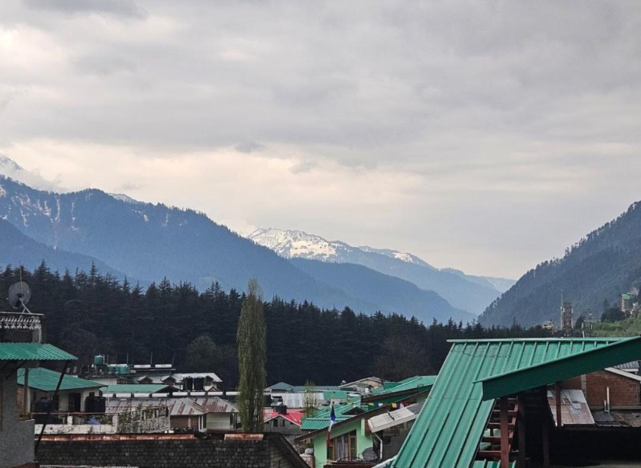 Hotel Premier Mall Road Manali Exterior photo